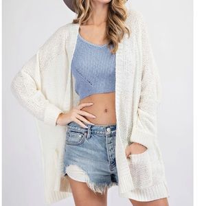 Violá Light Weight Knitted middle Length Ivory Cardigan.